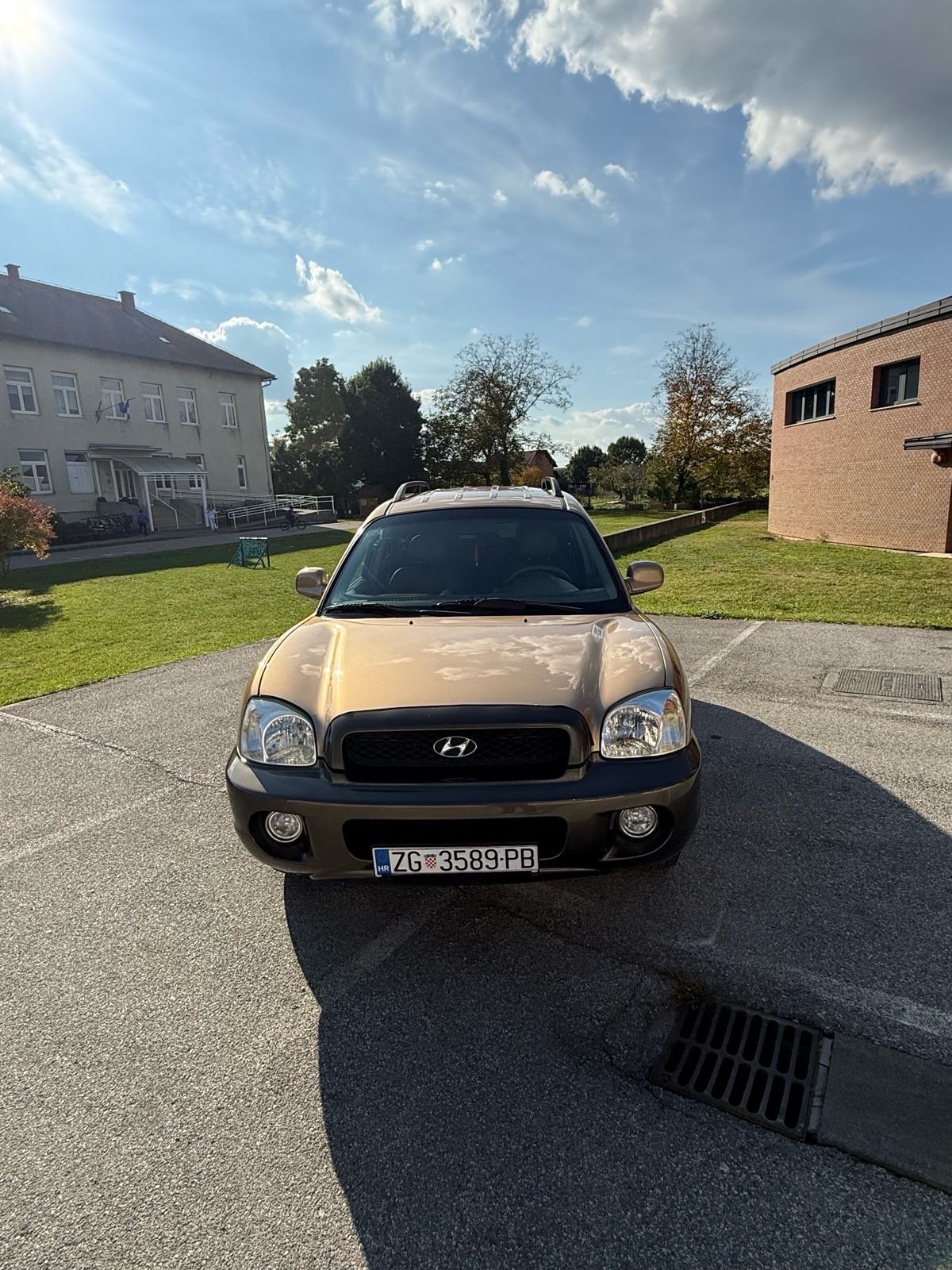 Hyundai Santa Fe 2.4 GLS – vanjski i unutarnji izgled vozila