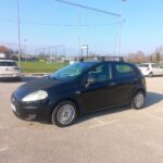 Bočni pogled Fiat Punto 1.3 Multijet 16V – mali dizel automobil