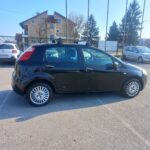 Bočni pogled Fiat Punto 1.3 Multijet 16V – mali dizel automobil