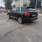 Bočni pogled Porsche Cayenne 4.8 V8 automatik – luksuzni SUV